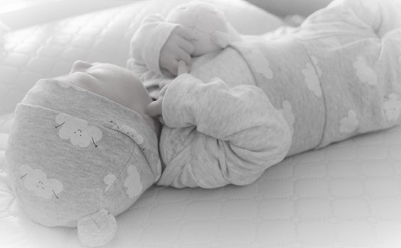 Babykleidung neutral