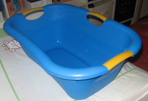 Eine Babybadewanne ist ein sinnvolles Utensil